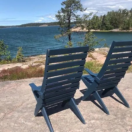 Klippan - Moekki Omalla Rannalla Nauvossa * Nauvo