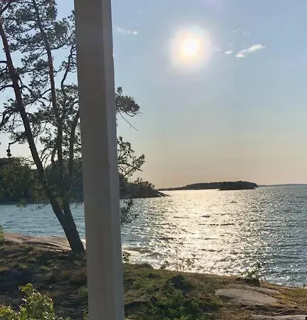 Klippan - Moekki Omalla Rannalla Nauvossa *