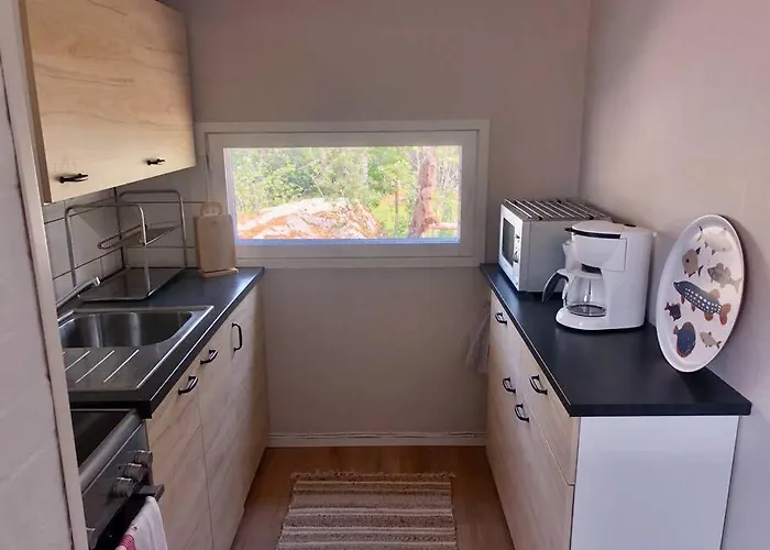 Alpstuga Klippan - Moekki Omalla Rannalla Nauvossa *